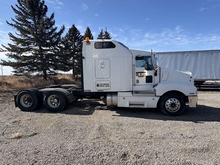 2007-kenworth-t600-image-3