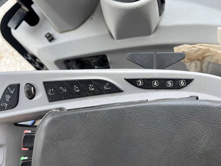 2023-new-holland-t9.600-image-53