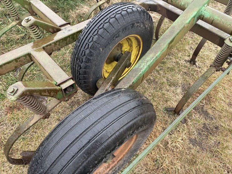 john-deere-1010-image-7