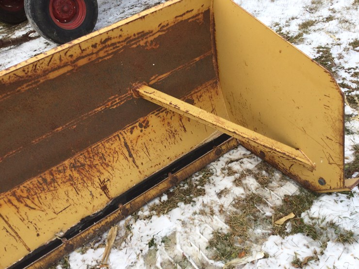 #4577-•-quick-attach-snow-pusher-image-4