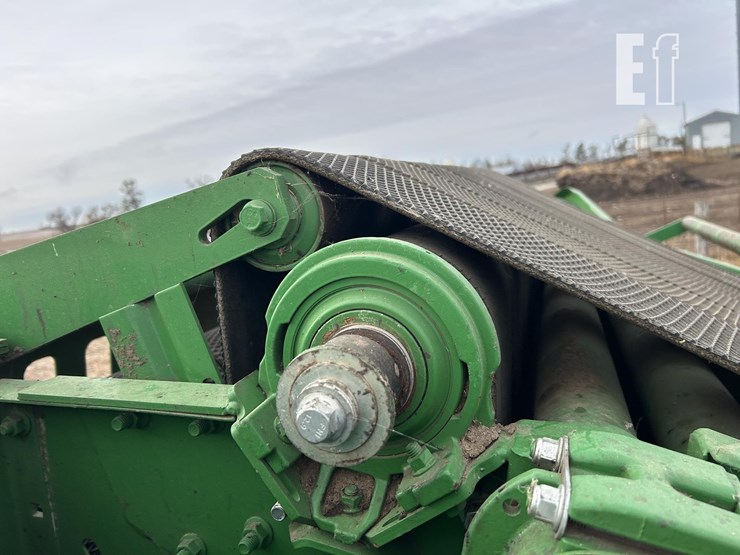 2018-john-deere-560m-image-37