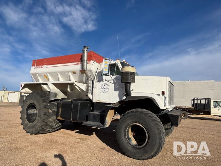 1981-new-leader-l2020-image-1