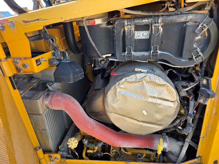 caterpillar-d6t-lgp-image-10