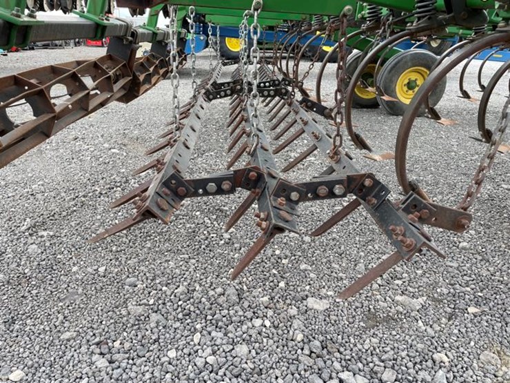 john-deere-2210-image-22