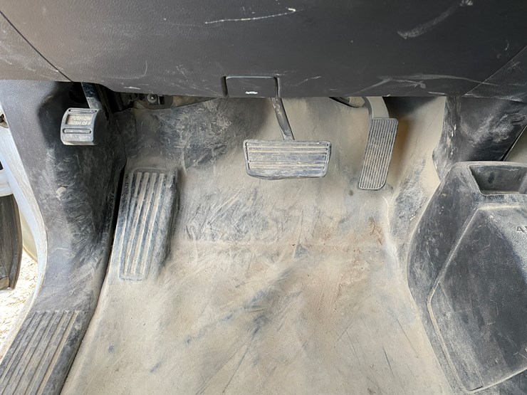 #1123-•-2019-chevrolet-silverado-pickup-truck(has-mn-title)-image-41