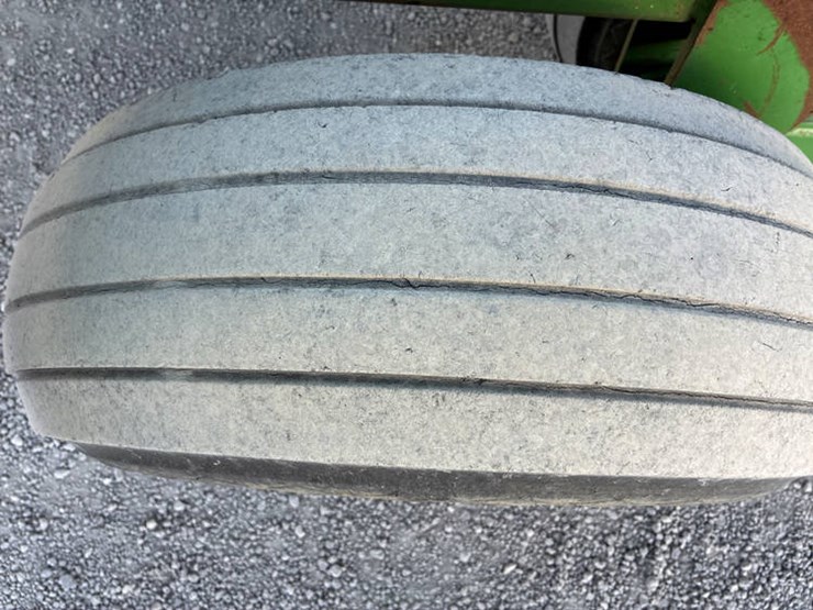 john-deere-726-image-44