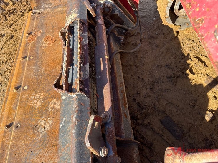 takeuchi-tl10v2-image-5