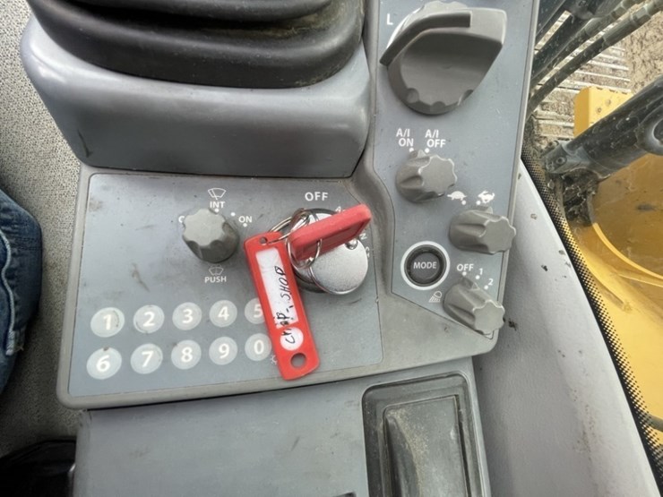 deere-210g-lc-image-55