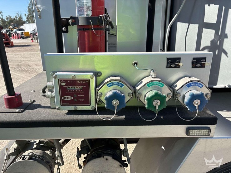 2019-isuzu-nrr-image-25