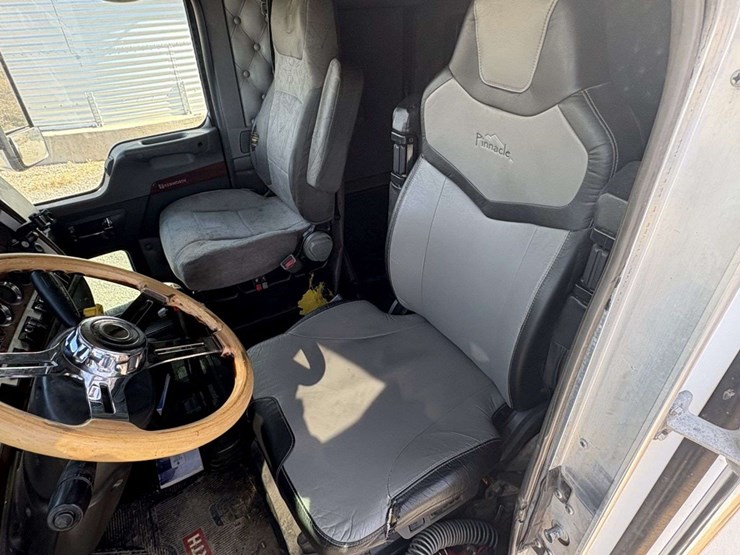 2007-kenworth-t600-image-29