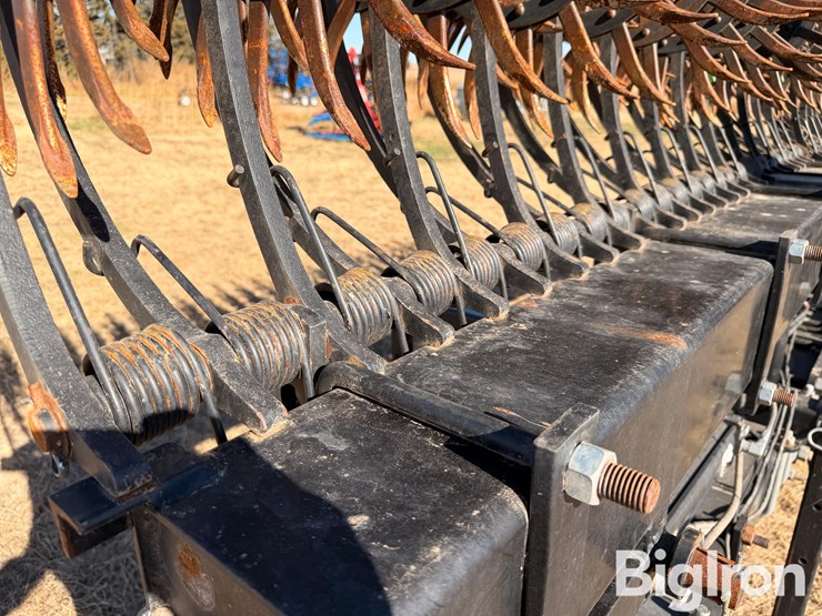 yetter-30'-rotary-hoe-image-17