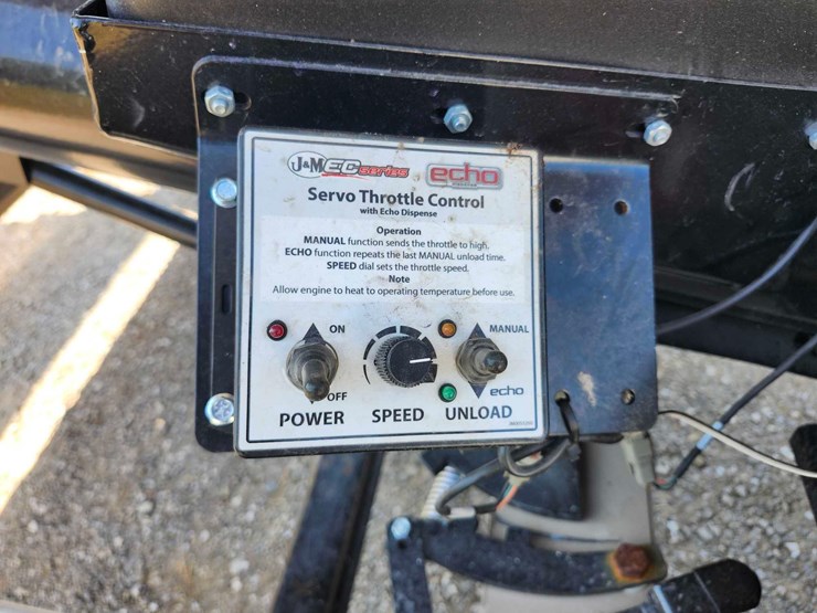 2025-j&m-ec-270-tandem-seed-tender-image-16