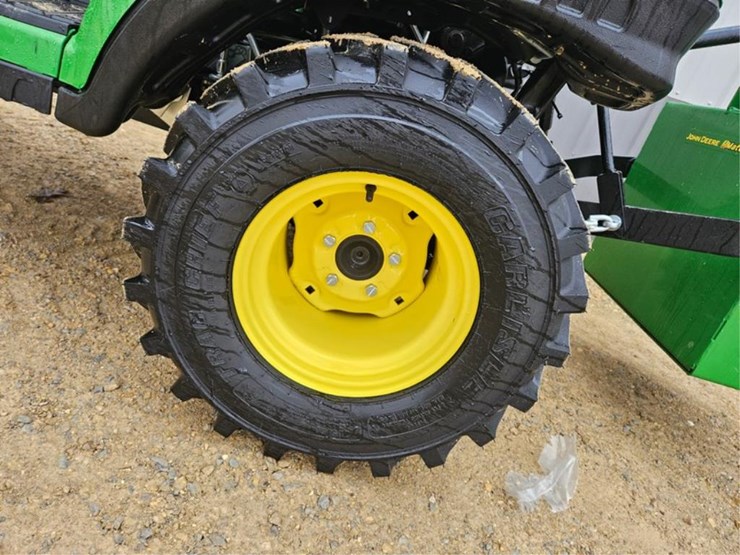john-deere-1025-image-42