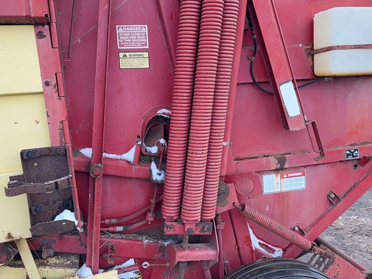 new-holland-855-image-15