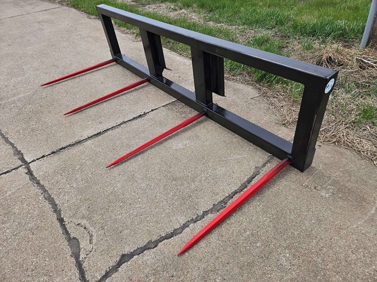 m&j-oldenburg-manufacturing-skidloader-double-bale-spear-image-4