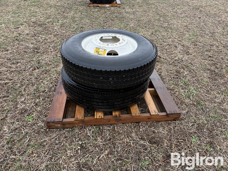 2)-11r22.5-tires-image-8