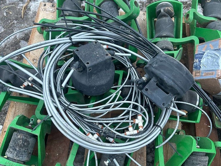 john-deere-7300-image-5