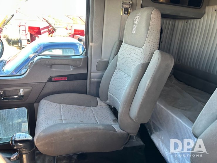 2009-kenworth-t800-image-36