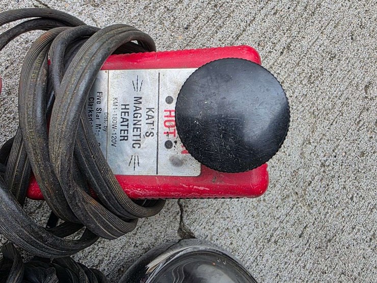 makita-½”-drill,-model-6013,-forward-and-reverse,-12v-light-and-magnetic-heater-image-5