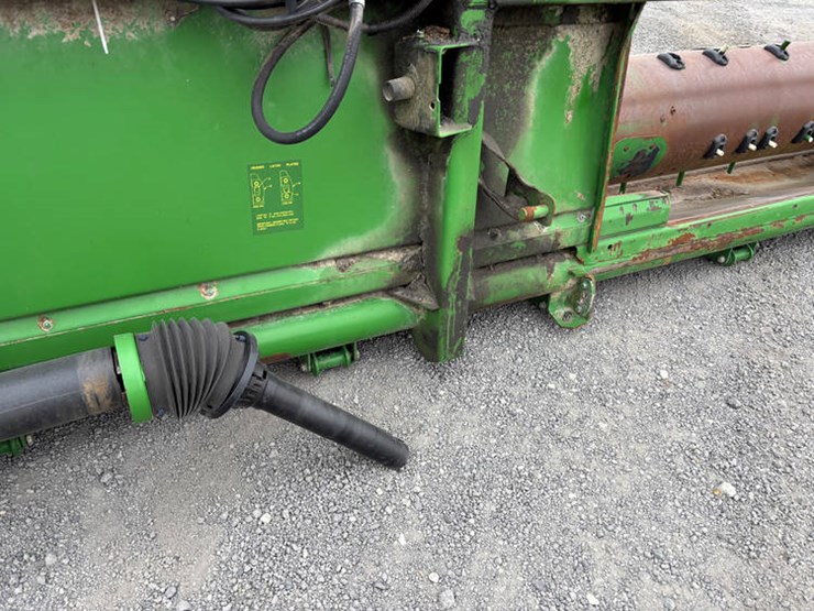 john-deere-630f-image-8