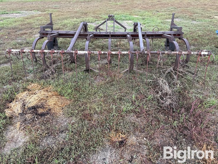 3-pt-mounted-chisel-image-6