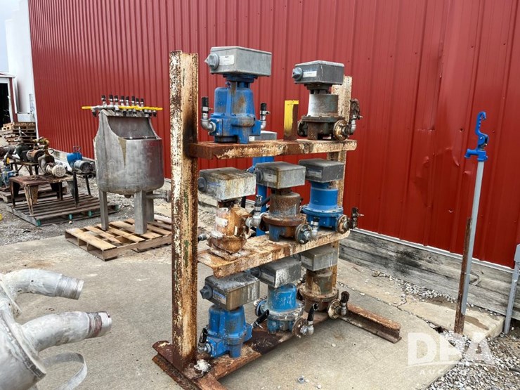 bank-of-liquid-meters-(jn3462)-image-3