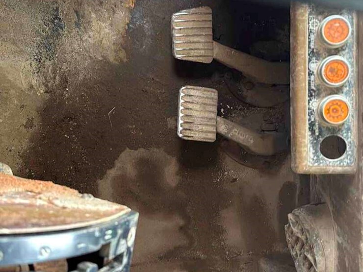 caterpillar-777b-image-23