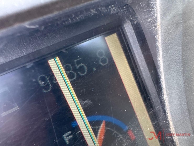 hitachi-zx240-lc-3-image-27