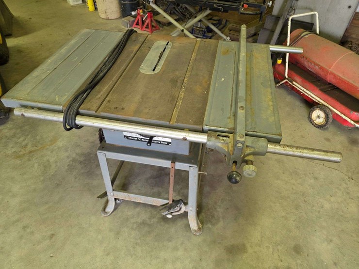 rockwell-model-10-contractors-saw,-1.5hp-with-an-assortment-of-blades-image-2
