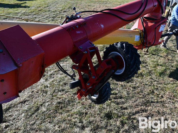 westfield-mk130-71-13"x71'-swing-away-auger-image-17