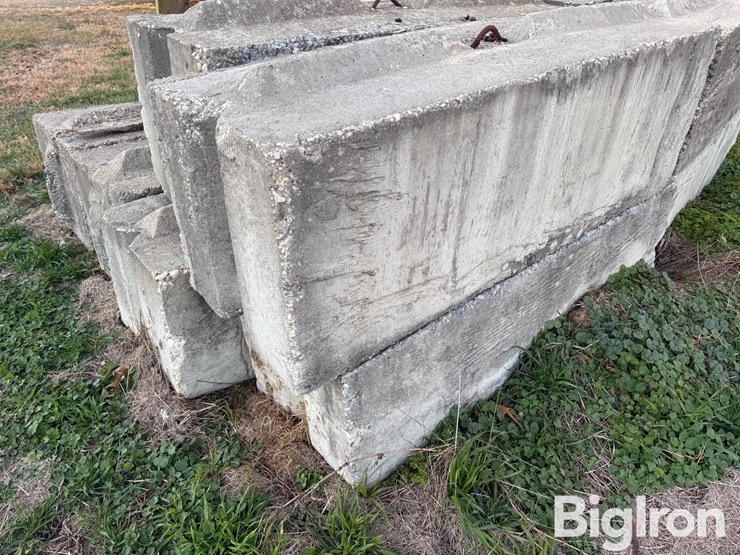 6)-precast-retaining-wall-blocks-image-6