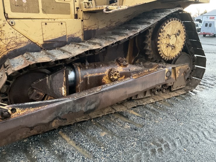 caterpillar-d6n-image-3