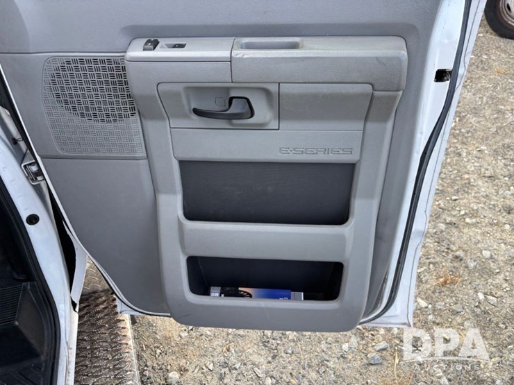 ford-e450-image-54