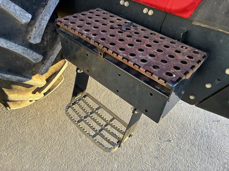 case-ih-275-image-16