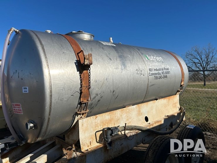 liquid-nurse-trailer-(cp1353,-tank-2112)-image-2