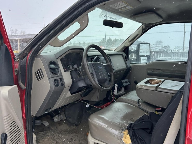 ford-f550-xl-image-16