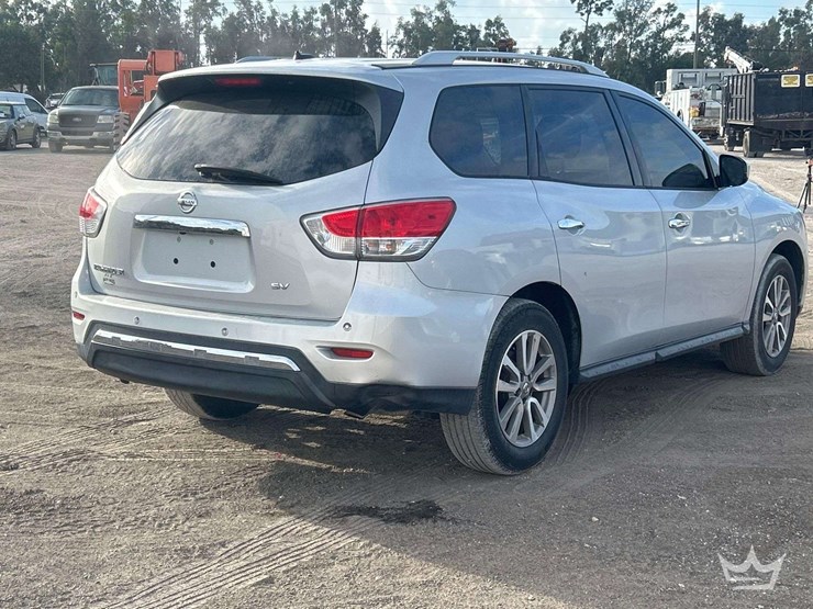 2015-nissan-pathfinder-image-3