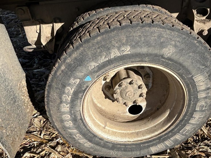 1985-international-s2500-image-41