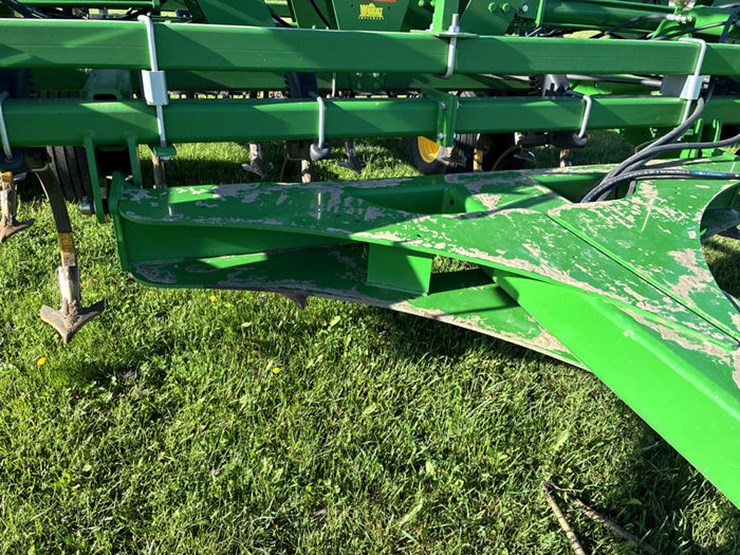 john-deere-2210-image-15