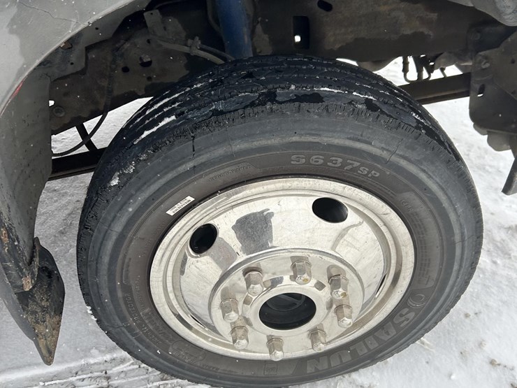 2001-ford-f450-xl-image-45