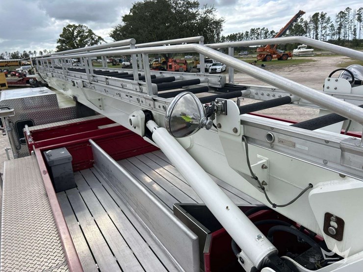 2008-pierce-enforcer-image-35