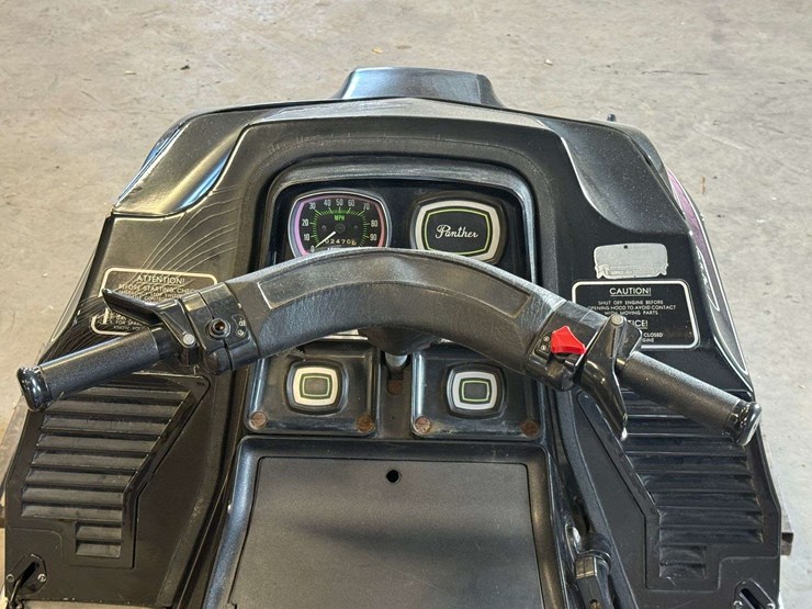 1974-caterpillar-440-image-11