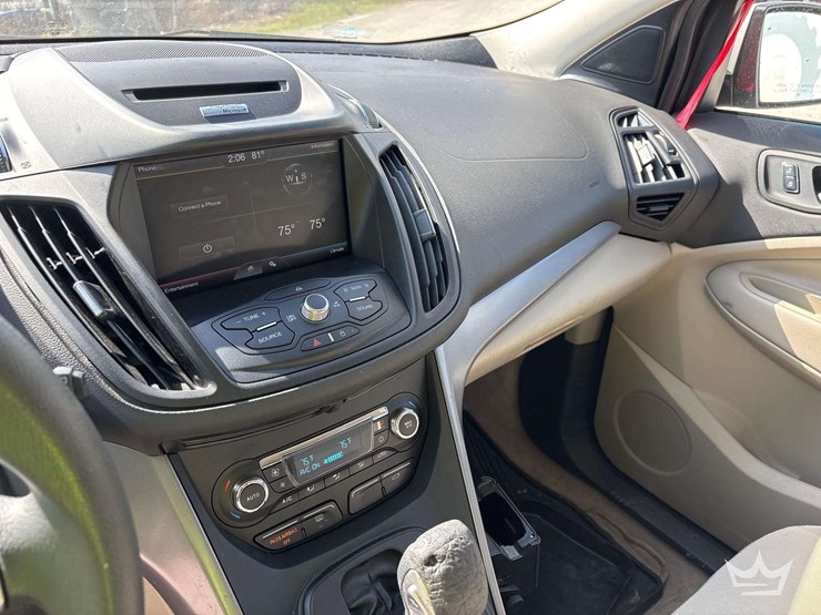 2015-ford-escape-image-14