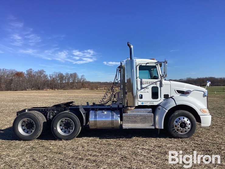 2014-peterbilt-384-image-4
