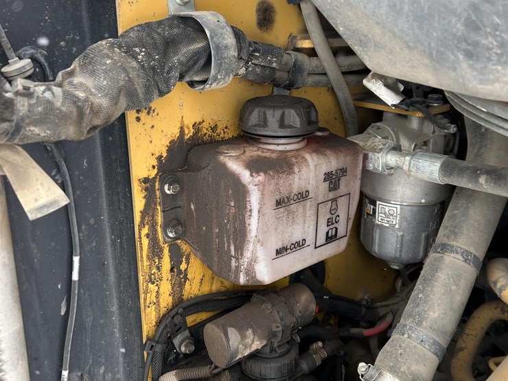 2019-caterpillar-259d-image-24