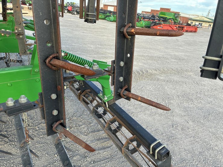 john-deere-2210-image-34