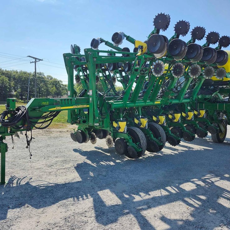 JOHN DEERE 1790