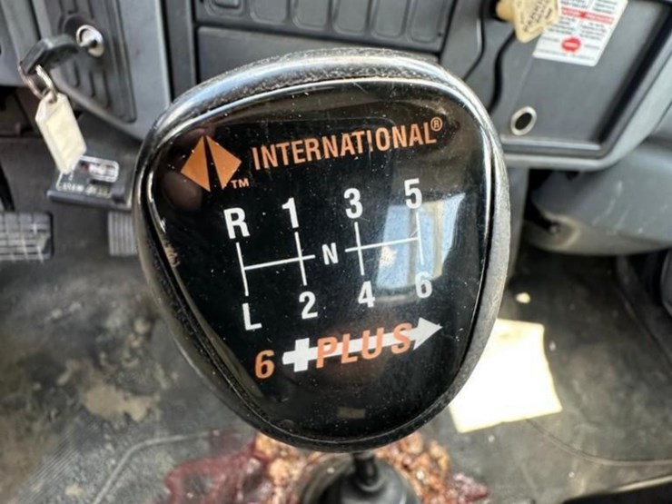 2007-international-durastar-4300-image-11