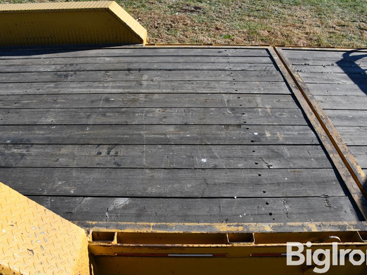 2011-corn-pro-21'-t/a-tilt-deck-trailer-image-17