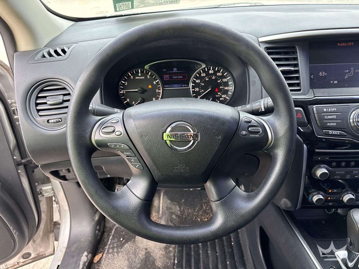 2017-nissan-pathfinder-image-13